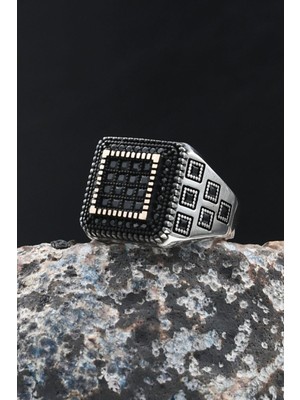 Kare Siyah Zirkon Taş Süslemeli 925 Ayar Gümüş Yüzük 902073