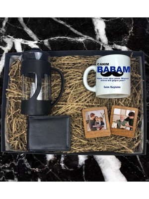 Kişiye Özel Baba Tasarımlı  Kupa Bardak Erkek Cüzdanı French Press 2'li Ahşap Mdf Kahverengi Çerçeve Özel Hediye Seti (Siyah-Mavi)