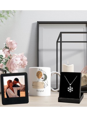 Kişiye Özel Isim Tasarımlı Kupa Bardak ve Resimli Siyah Çerçeve Kartanesi Kolye
