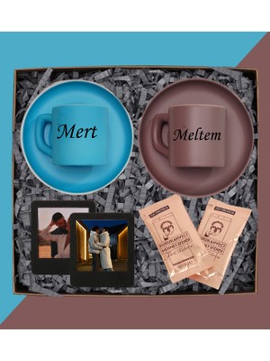 Kişiye Özel Isimli Mavi ve Kahve Rengi 2 Türk Kahvesi Fincanı Tek Kullanımlık Kahve ve Fotoğraflı Siyah Çerçeve Seti