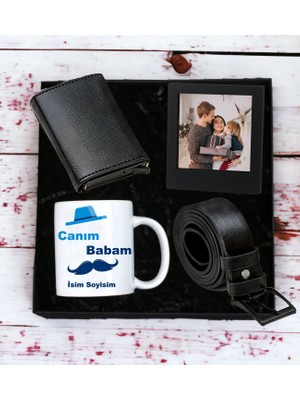 Kişiye Özel Baba Tasarımlı Kupa Bardak Erkek  Mekanizmalı Cüzdan Kemer Ahşap Mdf Siyah Çerçeve (Siyah-Siyah)