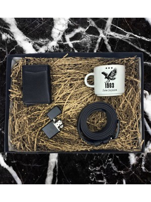 Kişiye Özel Siyah Beyaz Taraftar Isim Soyisim Tasarımlı Nescafe Fincanı Mekanizmalı Cüzdan Kemer Çakmak Özel Hediye Seti