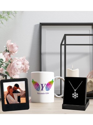Kişiye Özel Baş Harf ve Isim Soyisim Tasarımlı Kupa Bardak ve Resimli Siyah Çerçeve Kartanesi Kolye