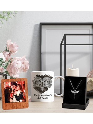 Kişiye Özel Burç Isim Soyisim Tasarımlı Kupa Bardak ve Resimli Ahşap Kahve Çerçeve Melek Figürlü Kolye