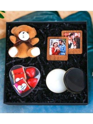 Kişiye Özel Peluş Ayıcık Anahtarlık & 2 Li Çerçeve Özel Kalpli Kutuda Çikolata Metal Kutu Mum Hediye Seti (Taba)