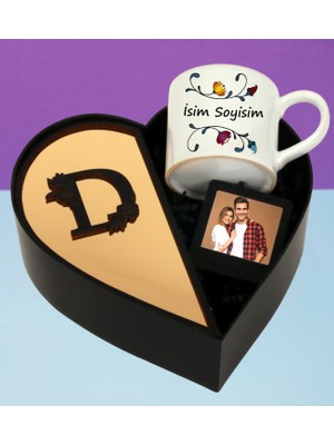 Kişiye Özel Baş Harf Tasarımlı Kalp Kutu Çerçeve ve Isim Soyisim Tasarımlı Fincan