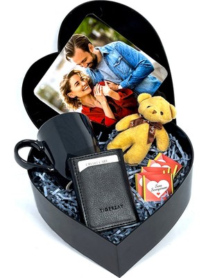 Kişiye Özel Fotoğraflı Yeni Kalp Kutu Tasarımlı Kupa Ayıcık Anahtarlık Çikolata ve Cüzdan Set