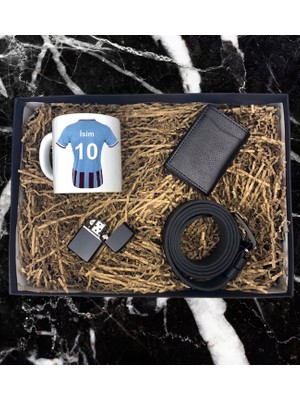 Kişiye Özel Mavi Bordo Taraftar Forma Tasarımlı Kupa Bardak Mekanizmalı Cüzdan Kemer Çakmak Özel Hediye Set