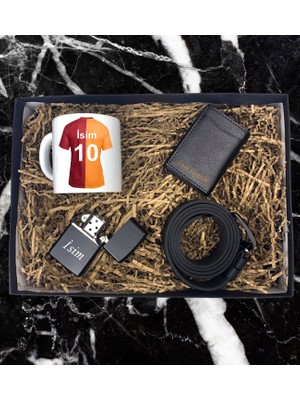 Kişiye Özel Premium Sarı Kırmızı Taraftar Forma Tasarımlı Kupa Bardak Mekanizmalı Cüzdan Kemer Çakmak Özel Hediye Set