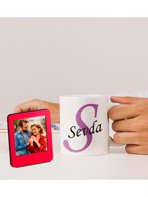 Kişiye Özel Baş Harf ve Isim Tasarımlı Kupa ve Resimli Kırmızı Çerçeve