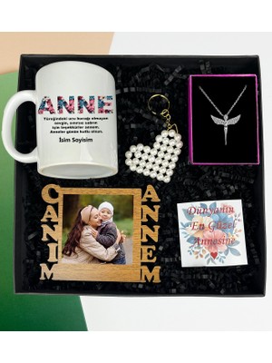 Anneler Gününe Özel Canım Annem Ahşap Çerçeve Melek Kolye Inci Kalp Anahtarlık ve Çiçek Anne Tasarımlı Kupa Bardak