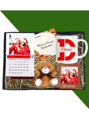 Kişiye Özel Dikey Renkli Masaüstü Her Ay Için Özel 12 Fotoğraflı Masa Takvim ve Kupa Bardak Peluş Ayıcık Ahşap Çerçeve