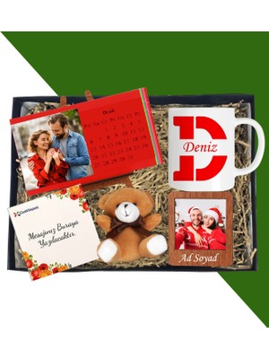 Kişiye Özel Yatay Renkli Masaüstü Her Ay Için Özel 12 Fotoğraflı Masa Takvim ve Kupa Bardak Peluş Ayıcık Ahşap Çerçeve