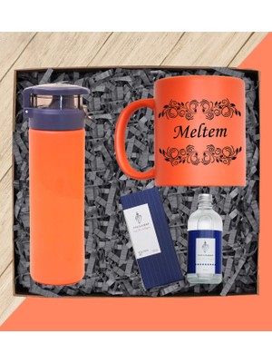 Kişiye Özel Turuncu Renk Isimli Kupa Bardak Turuncu Renk Suluk ve Kolonya Seti