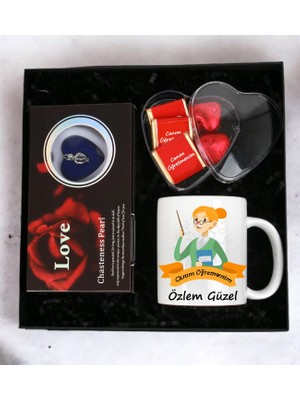 Kişiye Özel Öğretmenler Günü Tasarımlı Kupa Bardak Kalp & Madlen Çikolata ve Gerçek Istiridye Kolye (Beyaz)