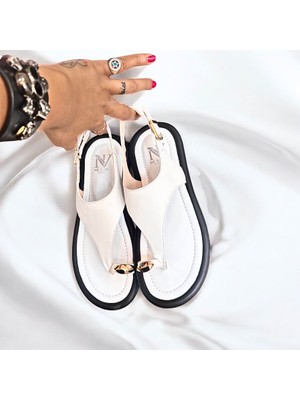 Beyaz Deri Tokalı Parmak Arası Kadın Günlük Sandalet