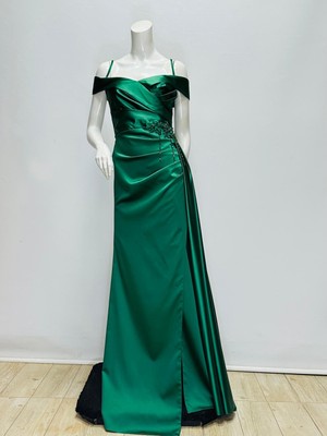 Suu Collection Uzun Saten Madonna Yaka Belli Işlemeli Yeşil Abiye Elbise 2378