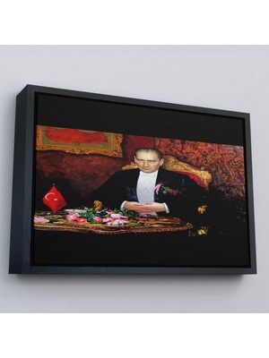 Siyah Çerçeveli Keskin Bakışlı Atatürk Tablosu