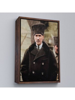 Kahverengi Çerçeveli Atatürk Portre Tablosu Mustafa Kemal Atatürk Dikdörtgen Dekoratif Kanvas Tablo
