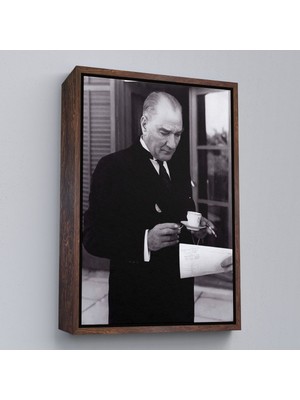 Kahverengi Çerçeveli Atatürk Portre Tablosu Mustafa Kemal Atatürk Dikdörtgen Dekoratif Kanvas Tablo