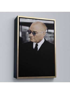 Altın Çerçeveli Atatürk Portre Tablosu Mustafa Kemal Atatürk Dikdörtgen Dekoratif Kanvas Tablo