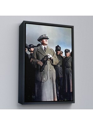 Siyah Çerçeveli Atatürk Portre Tablosu Mustafa Kemal Atatürk Dikdörtgen Dekoratif Kanvas Tablo