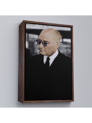Kahverengi Çerçeveli Atatürk Portre Tablosu Mustafa Kemal Atatürk Dikdörtgen Dekoratif Kanvas Tablo