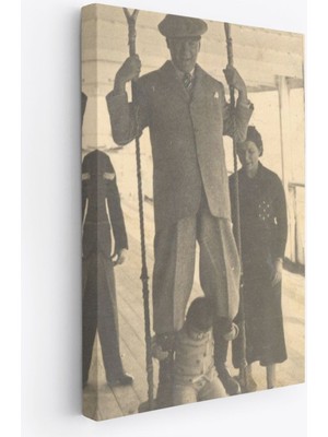 Atatürk Portre Tablosu Mustafa Kemal Atatürk Dikdörtgen Dekoratif Kanvas TABLO-FO-138