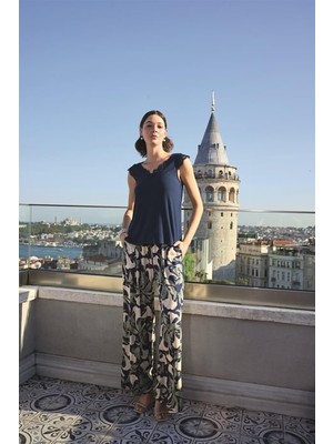 Monamise Yaprak Desenli ve Dantelli 3'lü Pijama Takımı