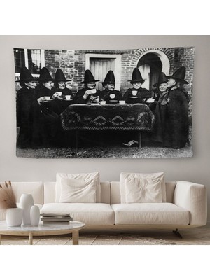 Yaşlı Cadıların Çay Partisi Duvar Örtüsü-Halısı -6577
