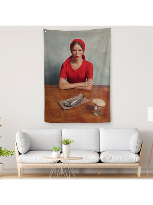 Kımızı Kıyafetli Kız ve Bir Adet Balık Duvar Örtüsü - HALISI-6264