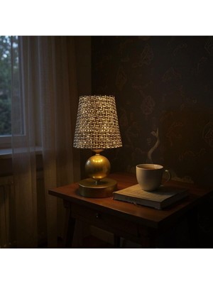 Beren Gold Kasa Rattan Sapkalı Masa Lambası