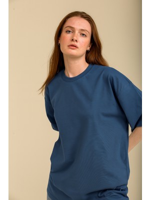 Kadın İndigo Mavi Oversize Bisiklet Yaka %100 Organik Pamuk Düz Basic Yazlık T-Shirt