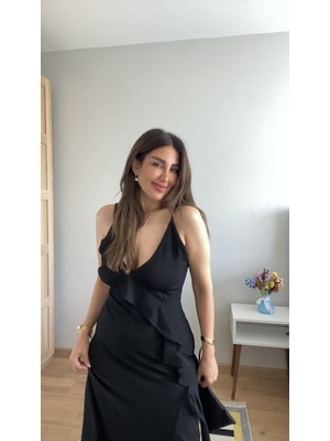 Alinn Butikk Kadın Ip Askılı Dekolteli Yırtmaç Detay Krep Elbise