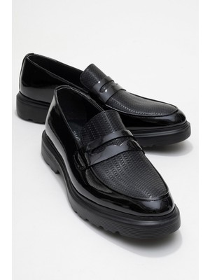 Damatlık ve Takım Elbiseye Uygun Rugan Siyah Klasik Erkek Ayakkabı