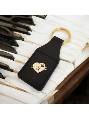 14 Ayar Plakalı Altın Ü Harfine Özel Kalp Motifli Siyah Derili Hediye ANAHTARLIK-488HARF