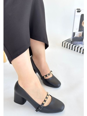 Küt Burun Kemerli Topuklu Ayakkabı Cilt Siyah Topuk Boyu 7 cm