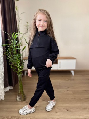 Kız Çocuk Yarım Fermuarlı  Cepli Eşofman Takımı – Rahat ve Şık Kombin 0208S