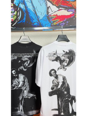 Arka Baskı Detaylı Beyaz Erkek T-Shirt