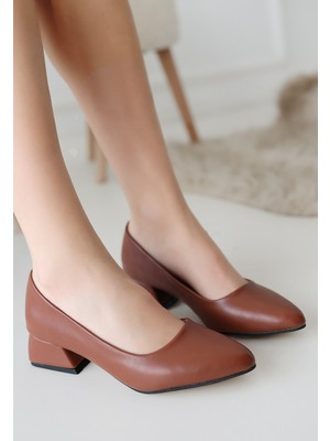 Sivri Burun Topuklu Ayakkabı Cilt Taba Topuk Boyu 3 cm