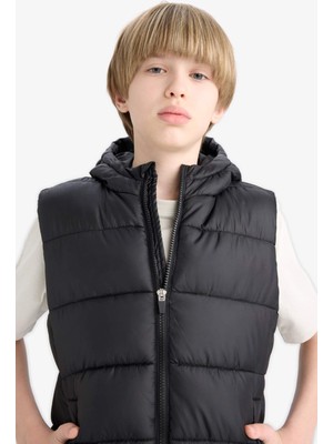 DeFacto Erkek Çocuk Su İtici Kapüşonlu Fermuarlı Şişme Yelek C4334A825AU