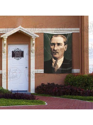 Asilmeydan Takım Elbiseli Gazi Mustafa Kemal Atatürk Portre Poster Bayrak 100X150 cm