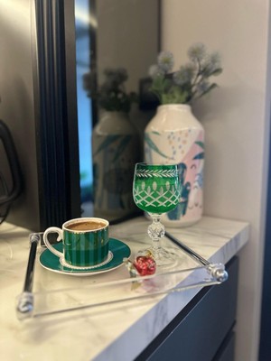 Boru Kulp Pleksi Kahve Sunum Tepsisi Gümüş Kulp