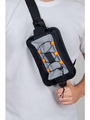 Suya Dayanıklı Kumaşla Reflektör Detaylı Çapraz Omuz Çantası, Şık ve Kullanışlı Tasarım