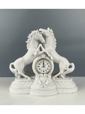 Şahlanan Atlar Temalı Dekoratif Saat 26 x 28 cm