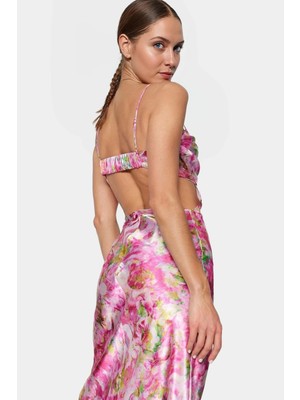 Zarif Çok Renkli Çiçek Desenli Saten Abiye Elbise Özel Günler Için Rahat Kullanım Kaliteli Işçilik