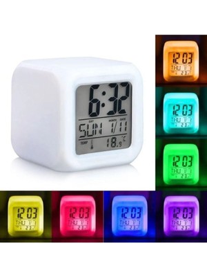 Yedi Renkli Dekoratif Alarmlı Takvimli Küp Saat Beyaz