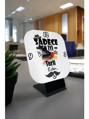 Şık Beyaz Kare Masa Saati Hediye Seçeneği