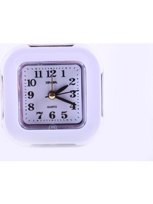 Şık Mor Masa Saati, Alarmlı ve Modern Tasarım, Fonksiyonel ve Zarif Dekorasyon Parçası