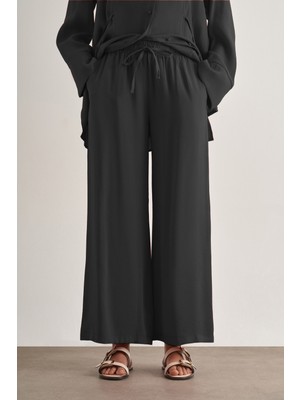 Mizalle Beli Ipli Modal Karışımlı Siyah Rahat Pantolon